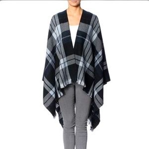 Very Moda Poncho
